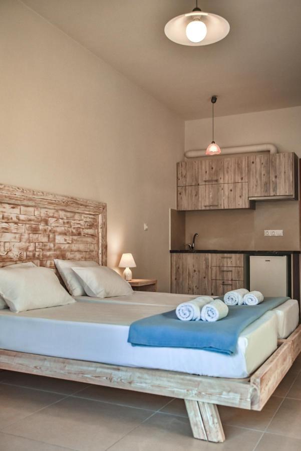Omnia Apartments Agia Pelagia Exterior foto