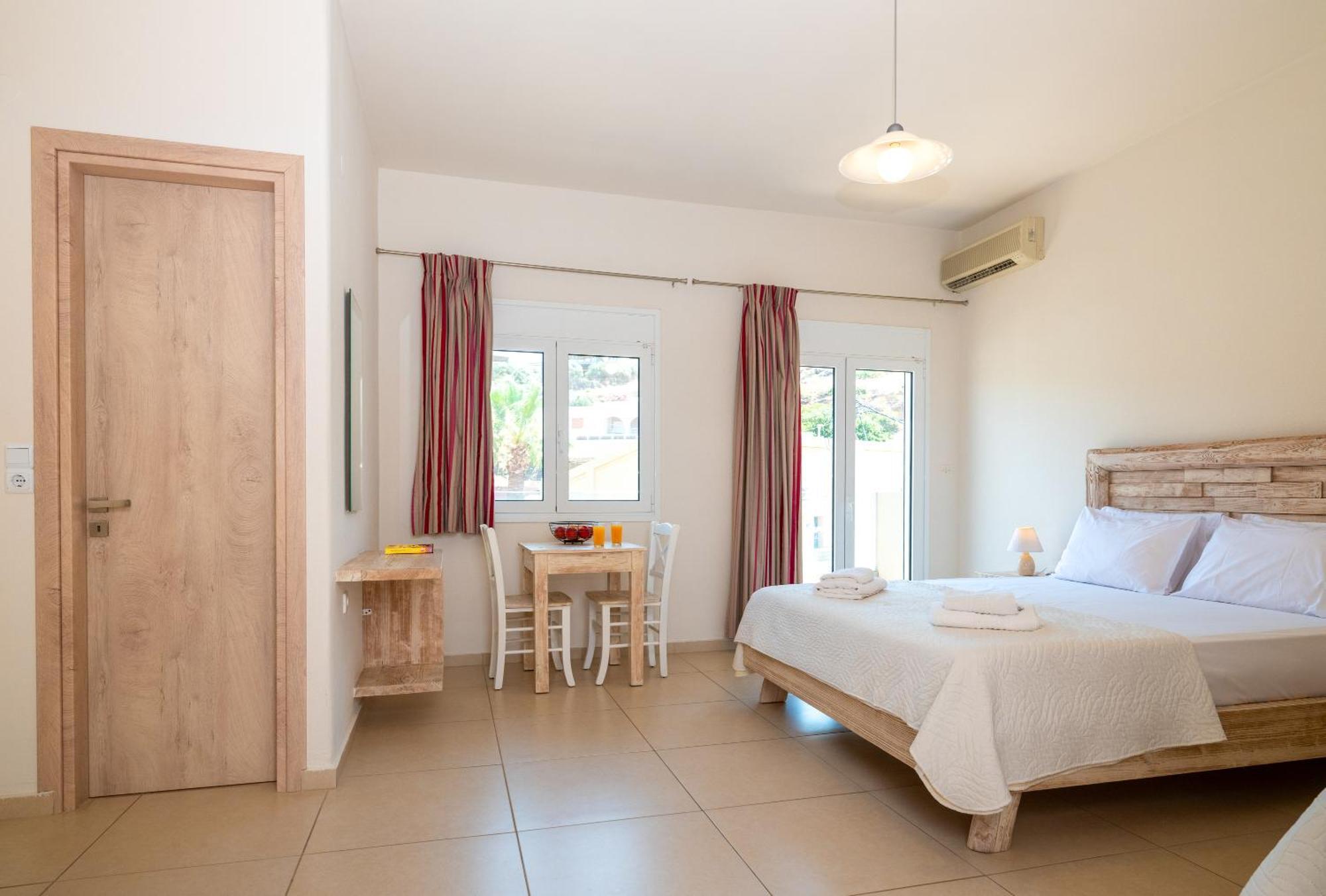 Omnia Apartments Agia Pelagia Exterior foto
