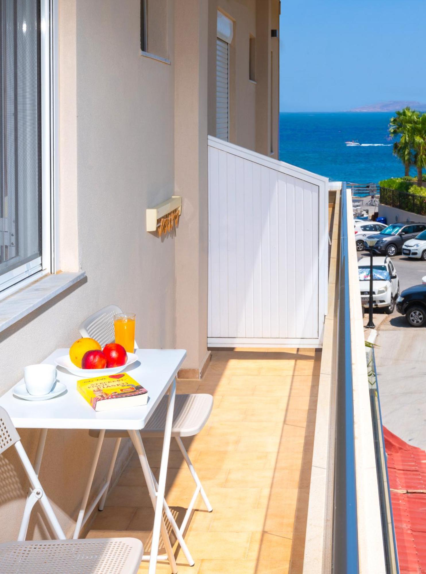 Omnia Apartments Agia Pelagia Exterior foto