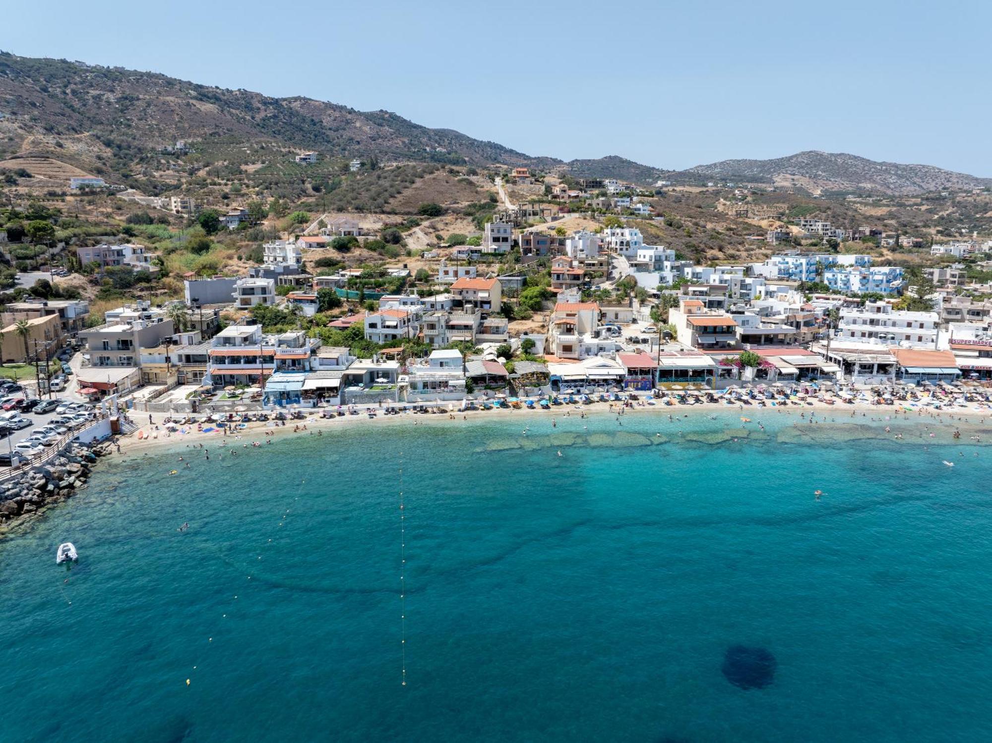 Omnia Apartments Agia Pelagia Exterior foto