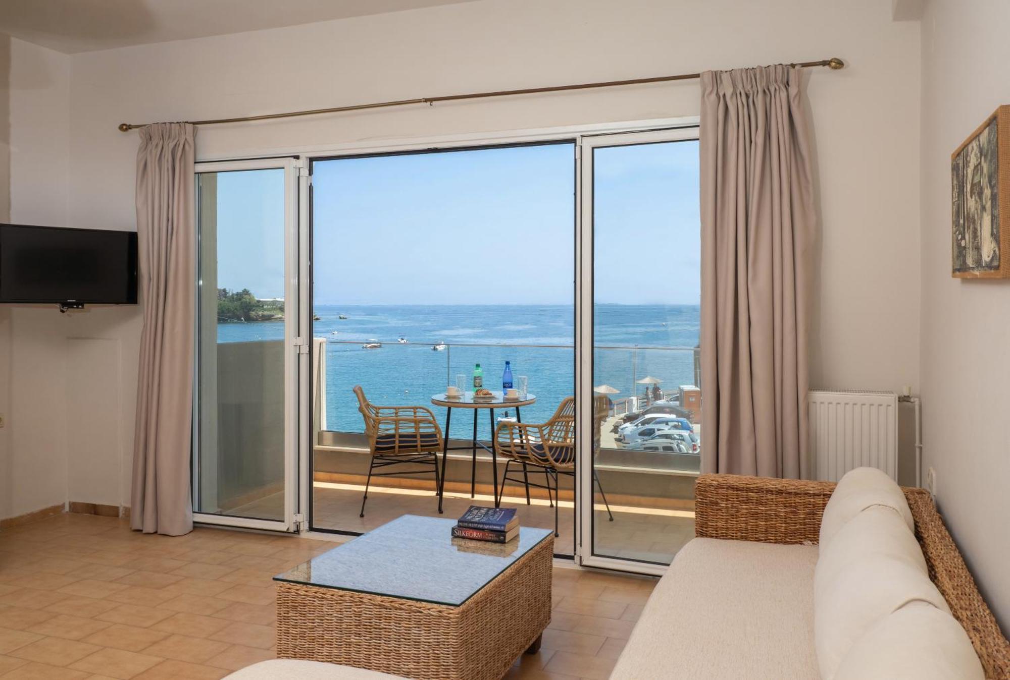 Omnia Apartments Agia Pelagia Exterior foto